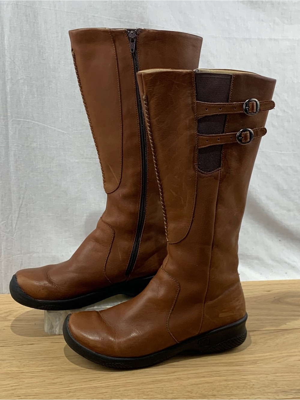 Keen Bern Baby Bern Women’s 9.5 Knee High Riding Boots Brown Leather Tall Zip